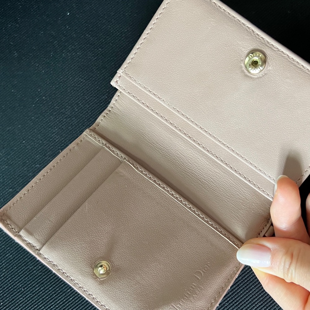 Blush Dior Wallet - Picture 4 of 9